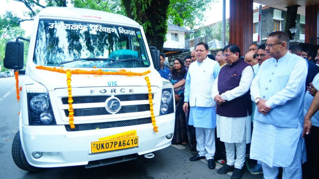 cm dhami tempo traveller