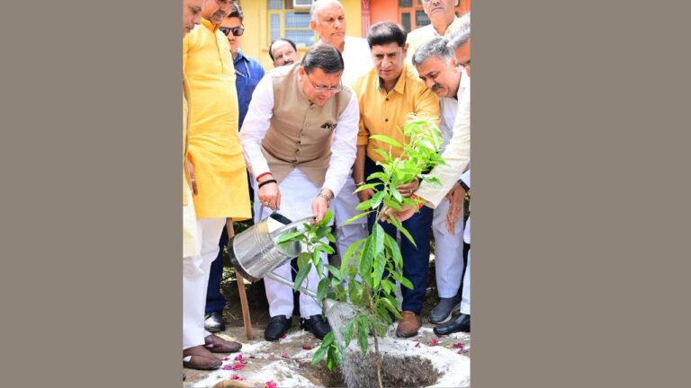 ग्लोबल वॉर्मिग और पर्यावण असंतुलन को रोकने में पेड़ निभाते हैं महत्वपूर्ण भूमिका – सीएम पुष्कर धामी