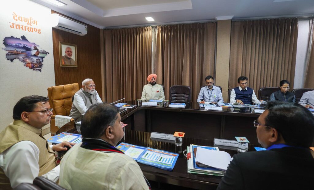 उत्तराखंड आपदा समीक्षा बैठक में पीएम मोदी