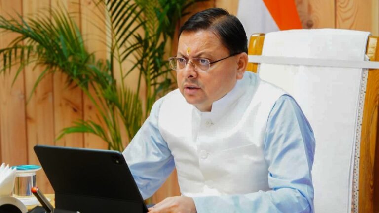 मुख्यमंत्री पुष्कर सिंह धामी हिमालय संरक्षण पर बोलते हुए