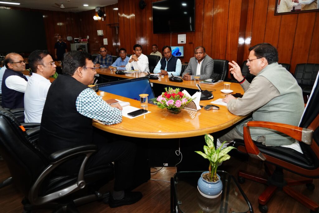 सीएम धामी और इंटर मिनिस्ट्रीयल टीम की बैठक
