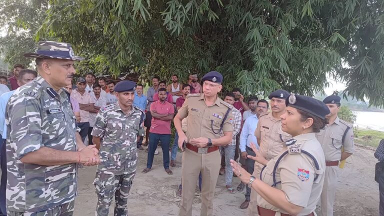 भारत-नेपाल सीमा पर तैनात सुरक्षा बल