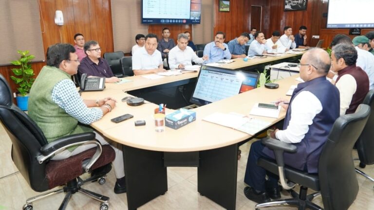 ख्य सचिव आनन्द बर्द्धन नंदादेवी राजजात यात्रा 2026 की तैयारियों की समीक्षा करते हुए