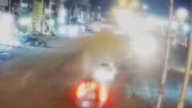 रुद्रपुर में स्कॉर्पियो ने दरोगा की कार को मारी टक्कर