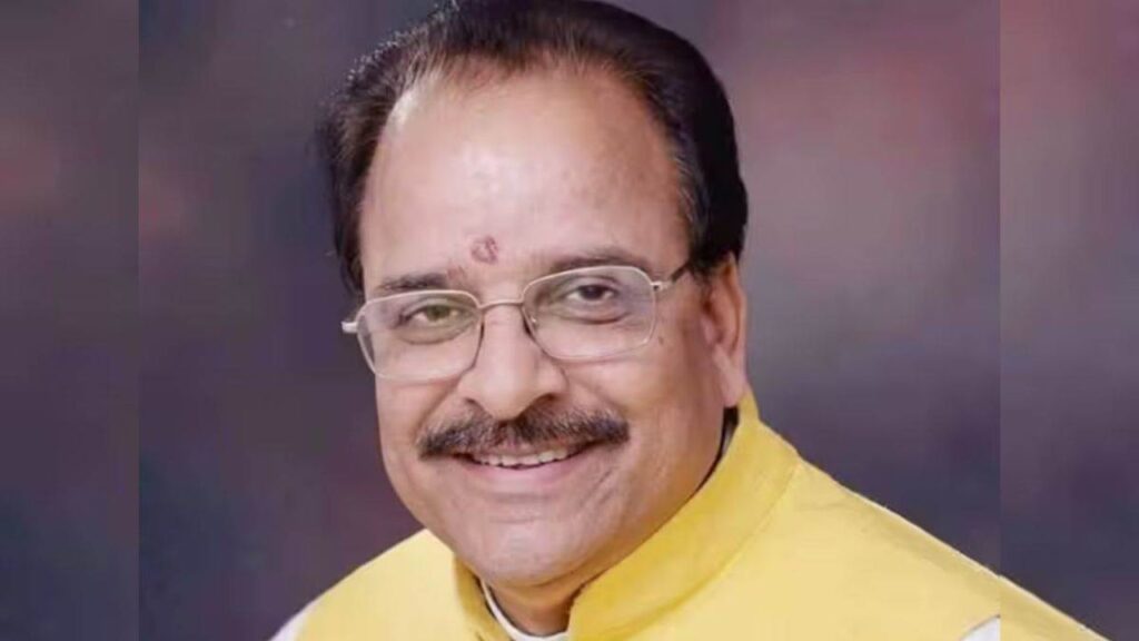 सांसद अजय भट्ट ने मंडी समिति के कामकाज पर उठाए सवाल