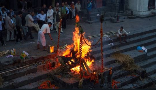 उत्तराखंड के ल्वेगढ़ गांव में पलायन के कारण वीरान पड़े घर।