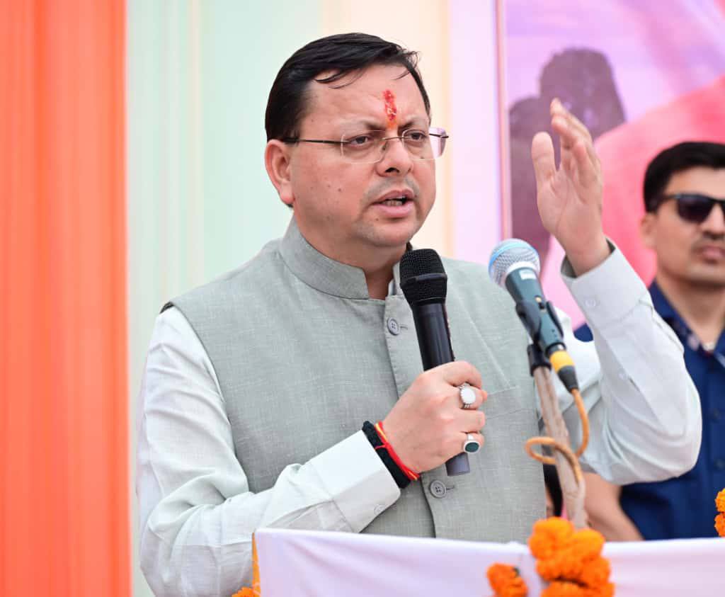 गुजरात में इस्तीफों के बाद उत्तराखंड में सियासी हलचल, सीएम धामी कल जाएंगे दिल्ली।