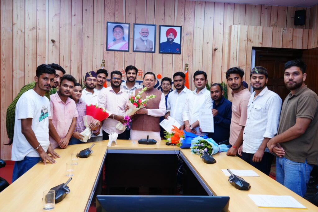 Uttarakhand CM Pushkar Singh Dhami meeting with Unemployment Association representatives after exam cancellation
