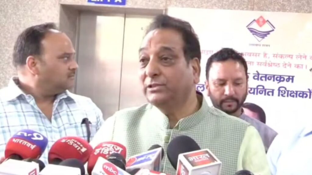 उत्तराखंड में डेमोग्राफिक चेंज पर सख्त रुख में सीएम धामी।