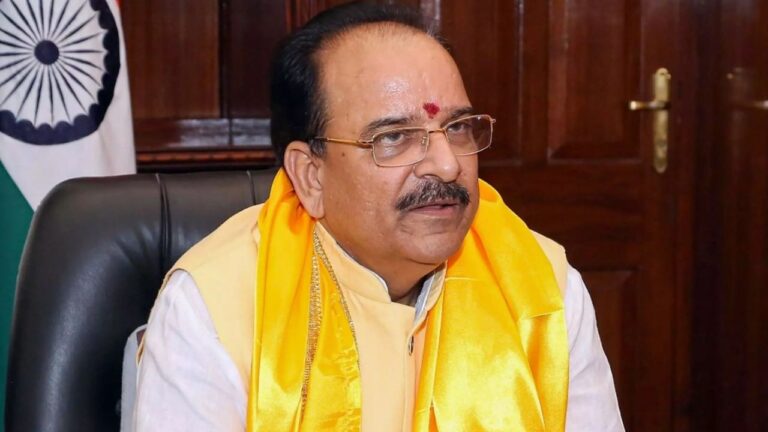 सांसद अजय भट्ट ने रेल मंत्री अश्विनी वैष्णव से काठगोदाम-दिल्ली वंदे भारत ट्रेन शुरू करने की मांग की।