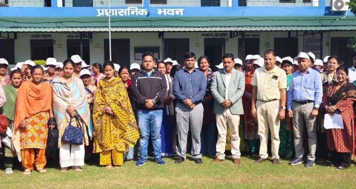 वंदे मातरम 150 वर्ष समारोह लालकुआँ दुग्ध संघ में देशभक्ति कार्यक्रम