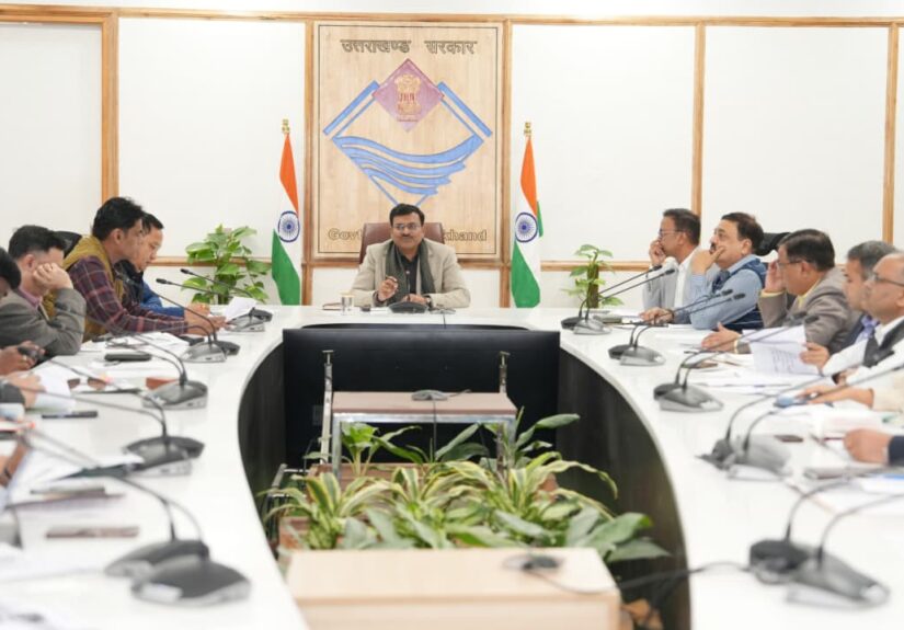 चारधाम यात्रा मार्ग पर तीर्थयात्री और सुरक्षा व्यवस्थाएं 