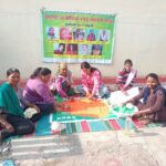 हल्द्वानी में अपने घर पर मसाले तैयार करती महिला उद्यमी प्रीति सैनी