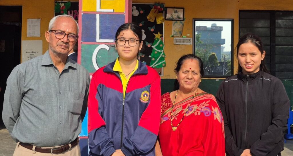 हर्षिता नयाल राज्य स्तरीय बॉक्सिंग चैंपियनशिप में गोल्ड मेडल के साथ