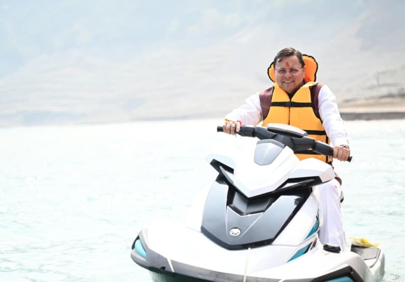 टिहरी लेक फेस्टिवल का उद्घाटन करते मुख्यमंत्री पुष्कर सिंह धामी