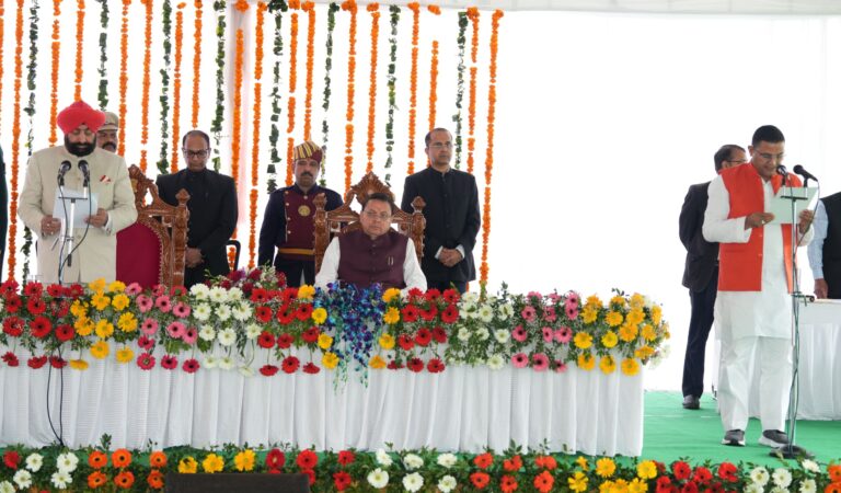 उत्तराखंड में नए मंत्रियों का शपथ ग्रहण समारोह, राज्यपाल गुरमीत सिंह और मुख्यमंत्री पुष्कर सिंह धामी के साथ