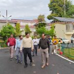 देहरादून सर्किट हाउस एनेक्सी का निरीक्षण करते आवास सचिव डॉ आर राजेश कुमार