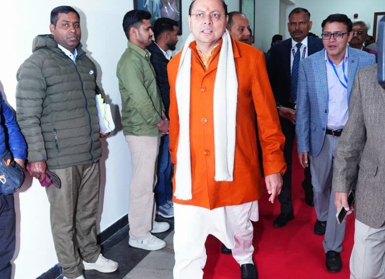 उत्तराखंड में वनाग्नि रोकने के लिए पिरूल संग्रह अभियान और फायर वाचर्स की कार्रवाई