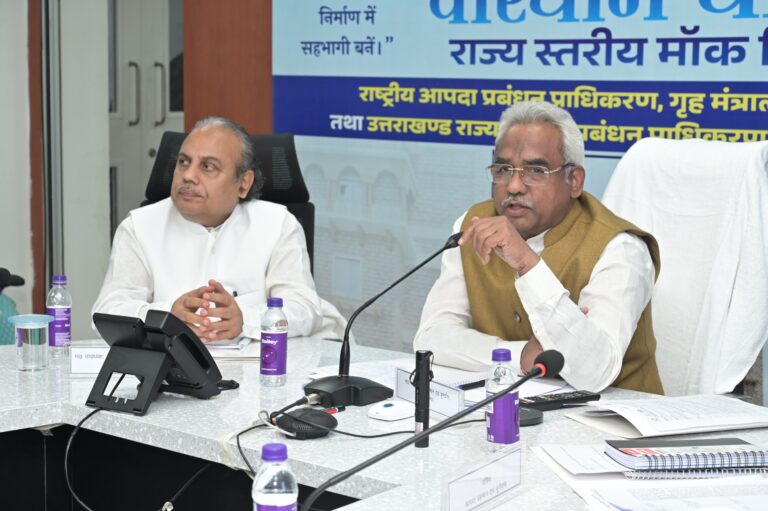 चारधाम यात्रा मॉक ड्रिल के दौरान राहत और बचाव कार्य करते सुरक्षा बल