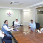 मुख्यमंत्री पुष्कर सिंह धामी ने नई दिल्ली में सीमावर्ती क्षेत्रों के विकास और बनबसा लैंड पोर्ट परियोजना की समीक्षा बैठक की