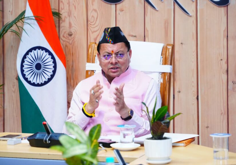 मुख्यमंत्री पुष्कर सिंह धामी हिमालयी राज्यों की नीति निर्धारण परिषद बैठक में संबोधित करते हुए