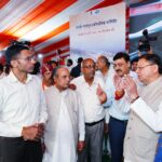 जसवंत ग्राउंड देहरादून में सीएम पुष्कर सिंह धामी पीएम मोदी के कार्यक्रम की तैयारियों का निरीक्षण करते हुए