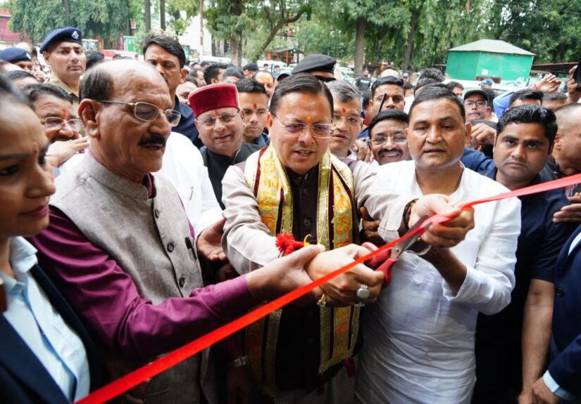 देहरादून में जुगमन्दर हॉल के लोकार्पण कार्यक्रम में मुख्यमंत्री पुष्कर सिंह धामी