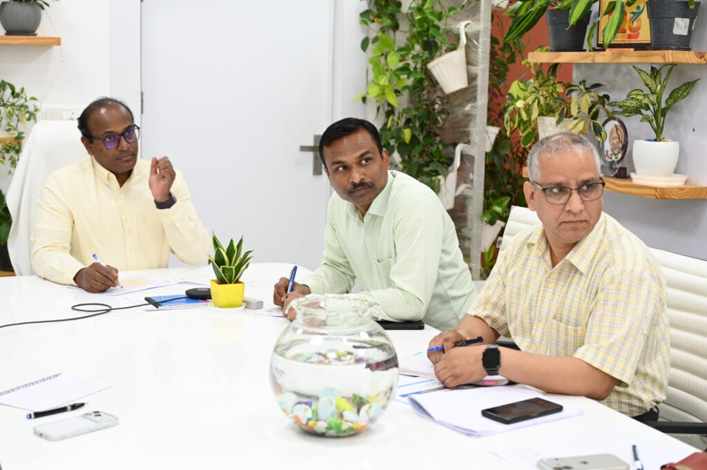 वीडियो कांफ्रेंसिंग के माध्यम से SIR अभियान की समीक्षा बैठक लेते मुख्य निर्वाचन अधिकारी डॉ बीवीआरसी पुरुषोत्तम