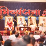 मुख्यमंत्री पुष्कर सिंह धामी कालाढूंगी में अभिव्यंजना 5.0 कार्यक्रम का शुभारंभ करते हुए