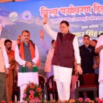 मुख्यमंत्री पुष्कर सिंह धामी भीमताल में 96.71 करोड़ रुपये की विकास योजनाओं का लोकार्पण और शिलान्यास करते हुए