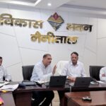 नैनीताल में SARA समीक्षा बैठक की अध्यक्षता करते मुख्य विकास अधिकारी अरविंद कुमार पांडेय।