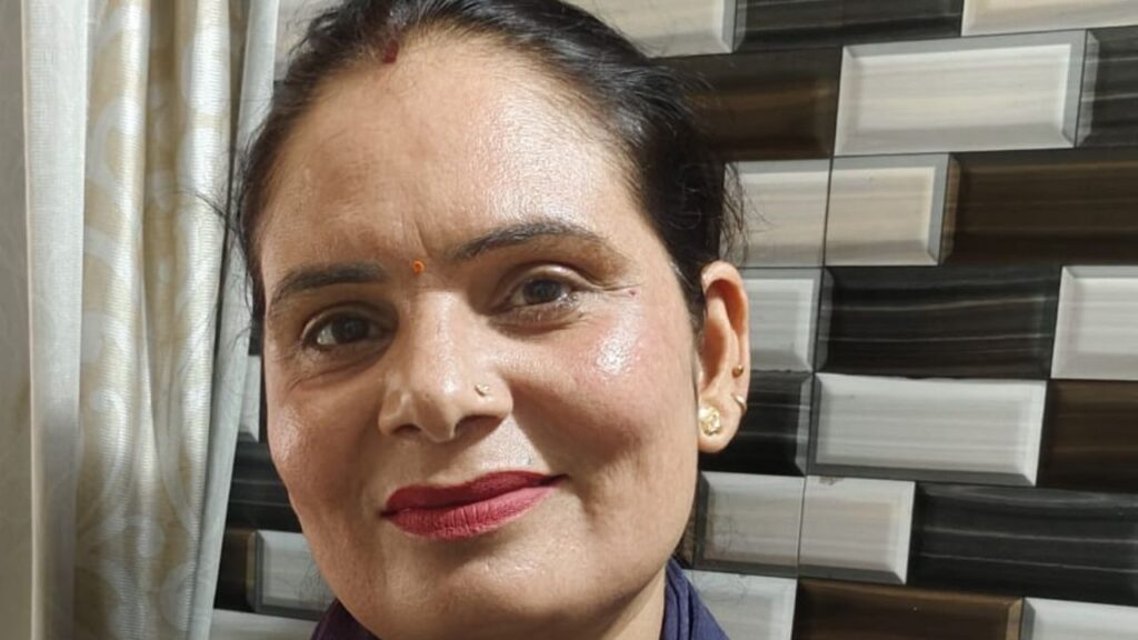 रामनगर में एसआईआर अभियान का 100 प्रतिशत कार्य पूरा करने वाली पहली बीएलओ पुष्पा कुमारी