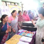 बेतालघाट के गरमपानी-खैरना में आयोजित जनकल्याण शिविर में लाभार्थियों को योजनाओं का लाभ प्रदान करते अधिकारी