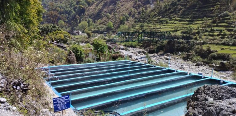 बागेश्वर में ट्राउट मत्स्य पालन से स्वरोजगार और आय बढ़ा रहे ग्रामीण मत्स्य पालक