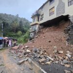 भीमताल विधानसभा क्षेत्र के आपदा प्रभावित गांवों का निरीक्षण करते उत्तराखंड के कैबिनेट मंत्री राम सिंह कैड़ा।