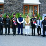 मुख्यमंत्री पुष्कर सिंह धामी ने NIM उत्तरकाशी के सफल पर्वतारोहण अभियानों का फ्लैग-इन किया