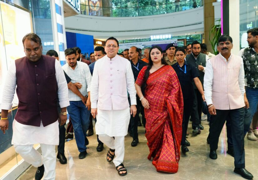 देहरादून में हनुमान अंश फिल्म देखते मुख्यमंत्री पुष्कर सिंह धामी