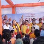 मुख्यमंत्री पुष्कर सिंह धामी बनबसा में 11 फीट ऊंची भगवान श्री हनुमान की प्रतिमा का अनावरण करते हुए।