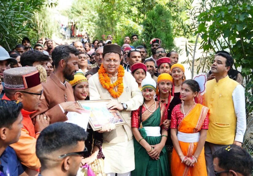 मुख्यमंत्री पुष्कर सिंह धामी ने सेवा संकल्प अभियान के तहत सेवा सेतु जनसेवा शिविर में किया प्रतिभाग
